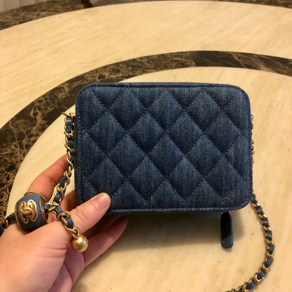 ✨SOLD✨New Auth Chanel 22C Denim Pearl Crush Camera Bag - Picture 3 of 13